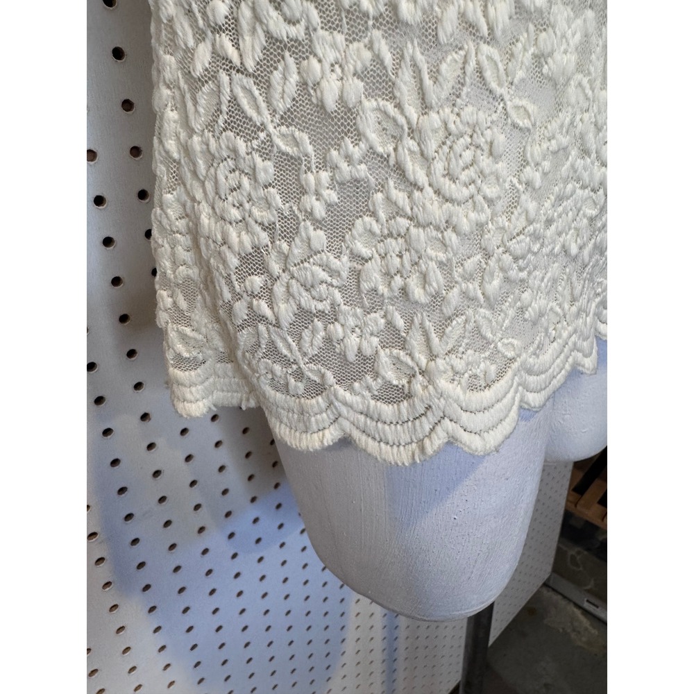 Vintage | 90s Y2K Metrostyle Cream Floral Lace Mock Neck Scalloped Hem Top Sz. M - Picture 4 of 8